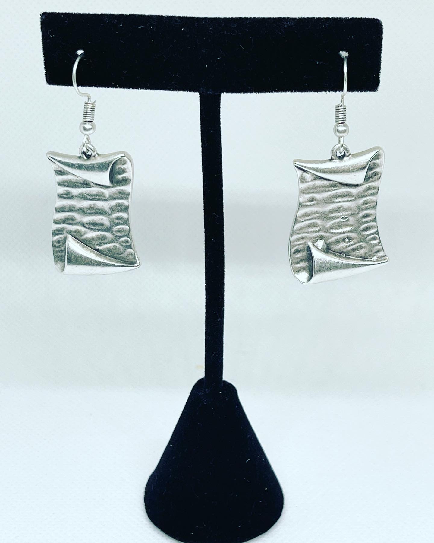 Lola Earrings