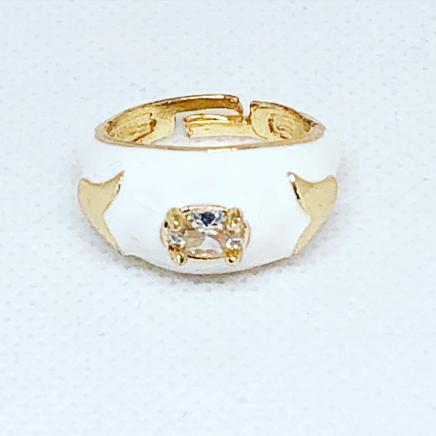 Elegance ring