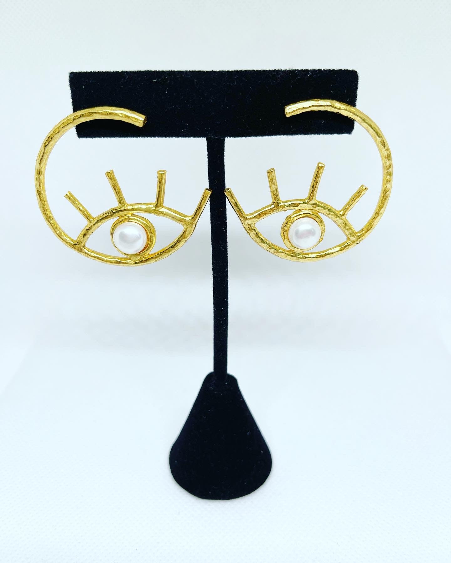 Pearl Eye Earrings