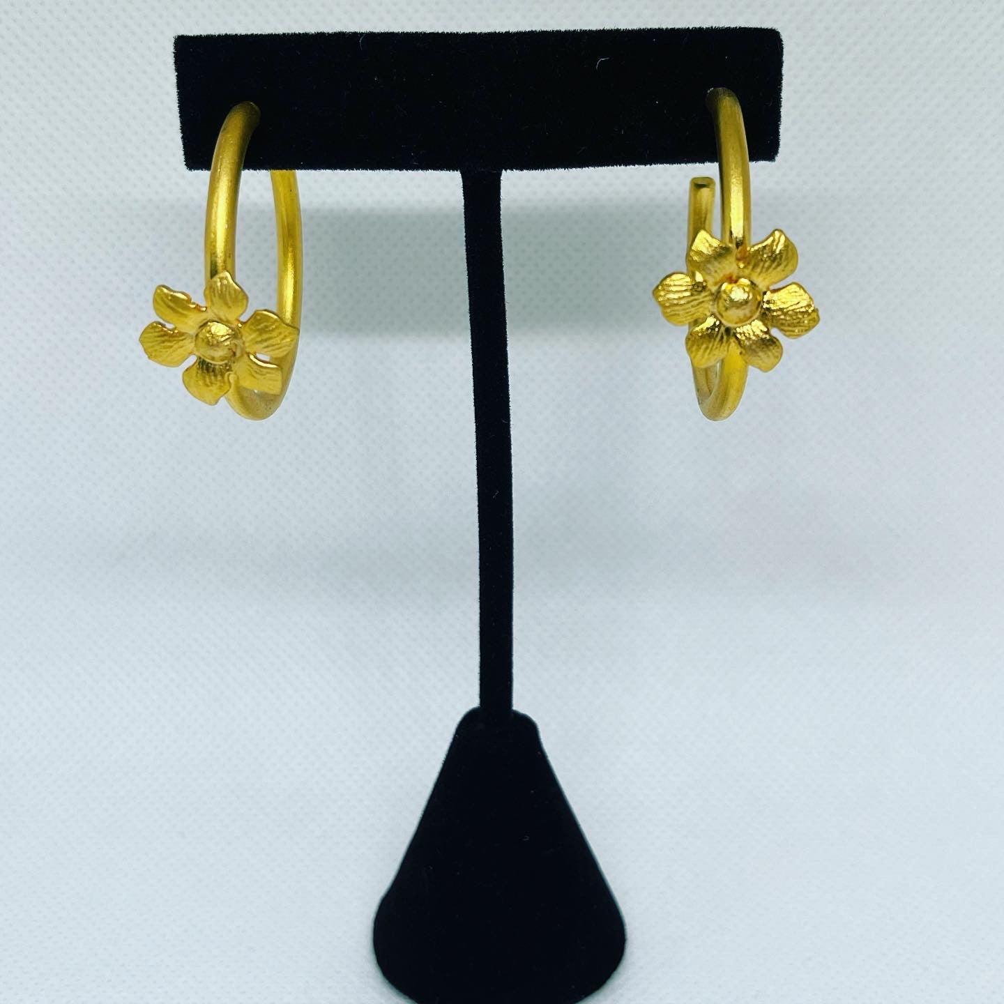 Floral drop earrings
