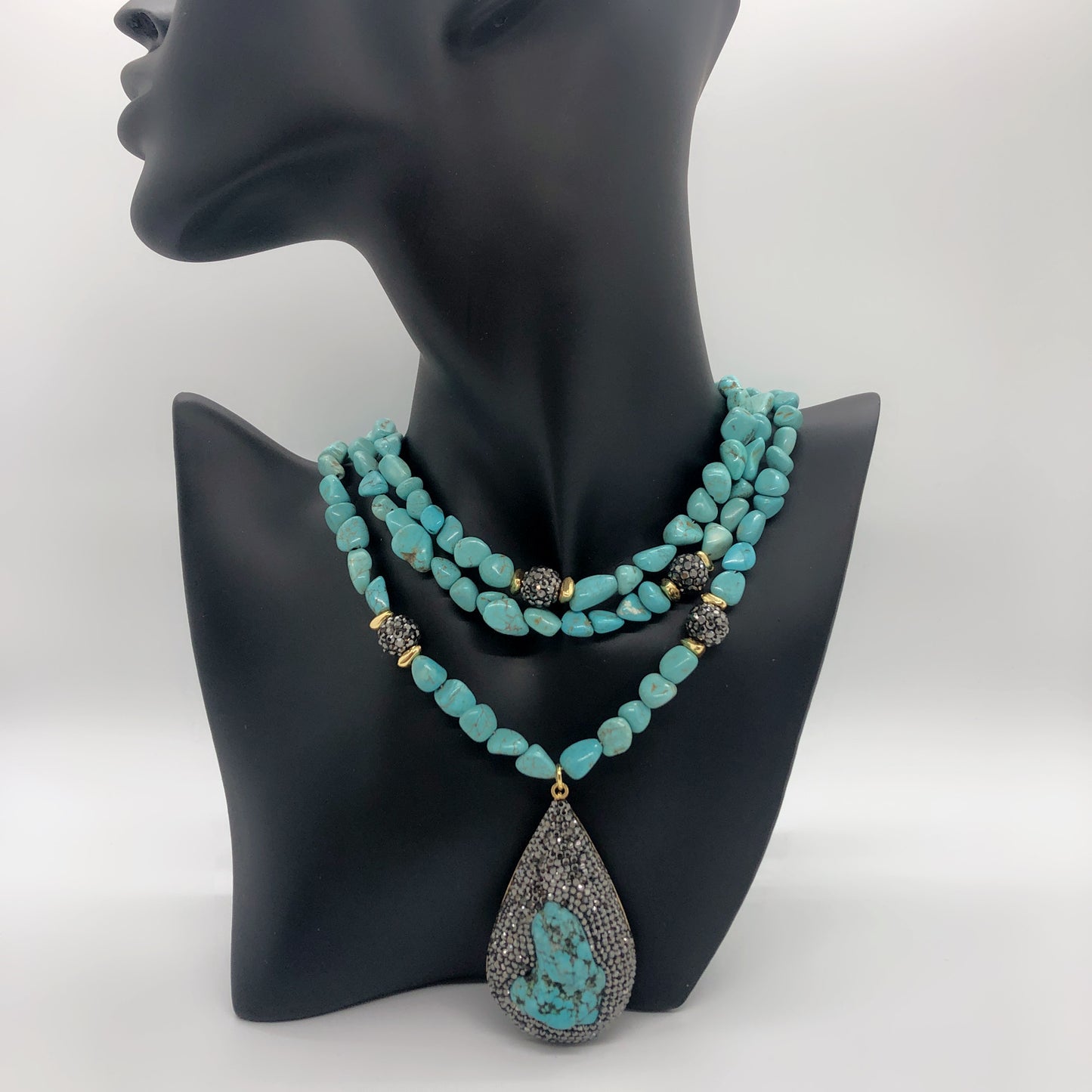Turquoise Beaded Necklace