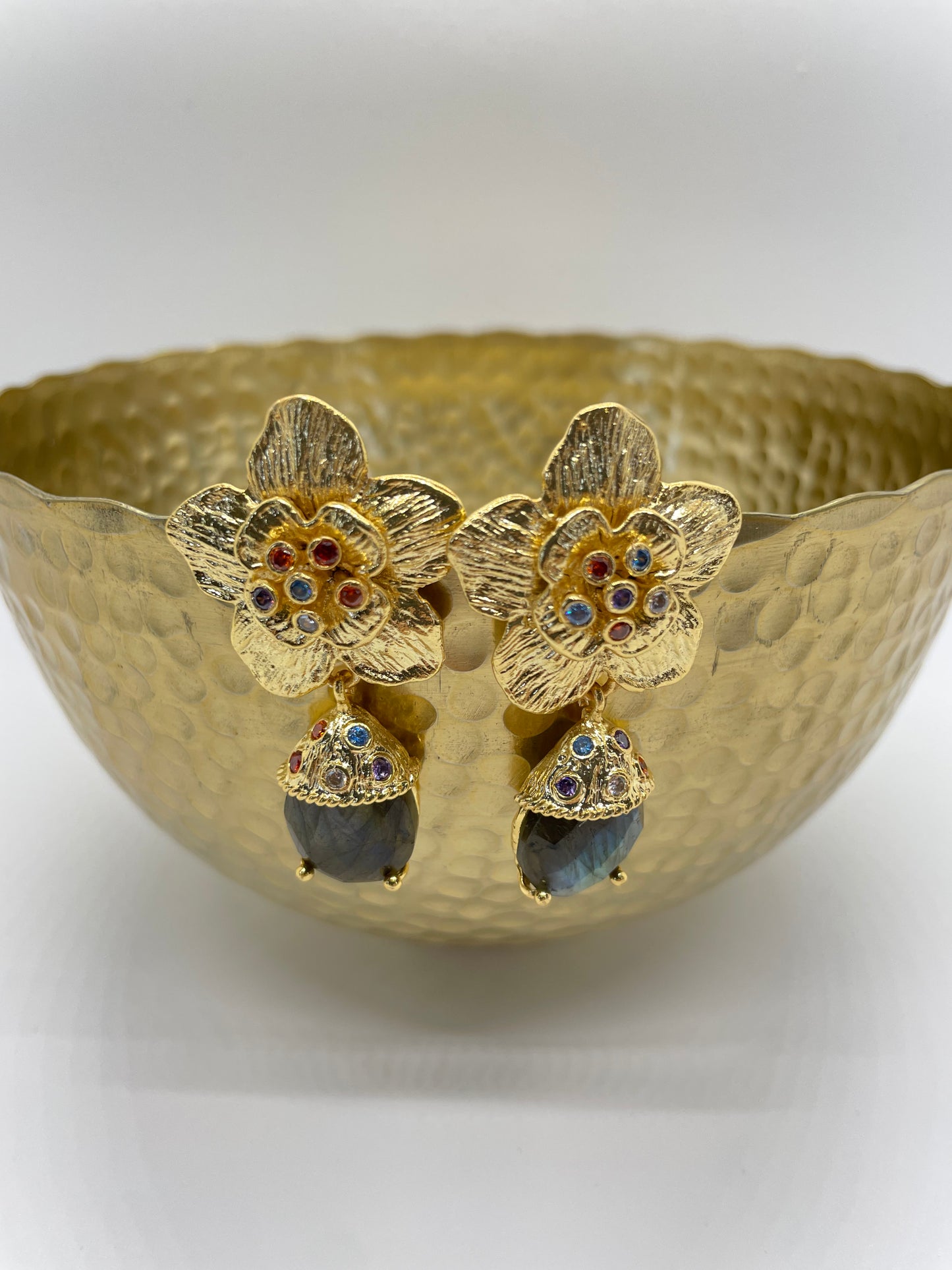 Floral green drop earrings