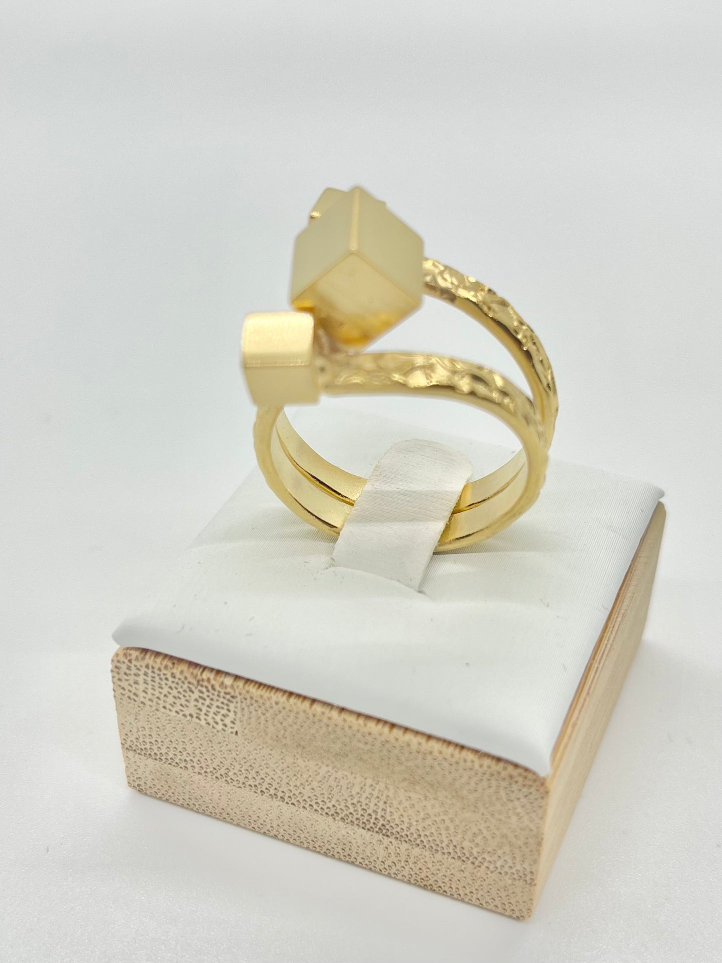 Yin Ring